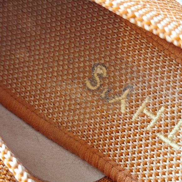 ROTHY'S round toe, ochre with blue accent, W7.5 - Picture 7 of 9